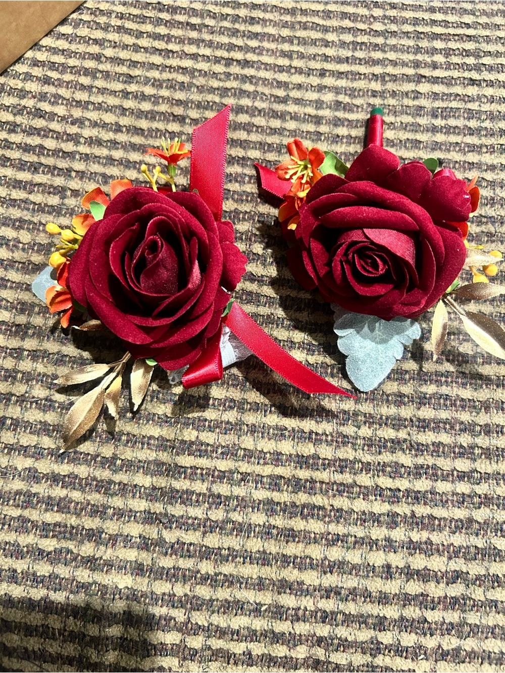 Corsage & Boutonniere Set
